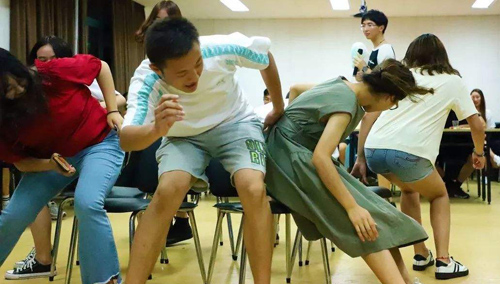 50個(gè)室內(nèi)趣味游戲活動，室內(nèi)團(tuán)建活動小游戲大全